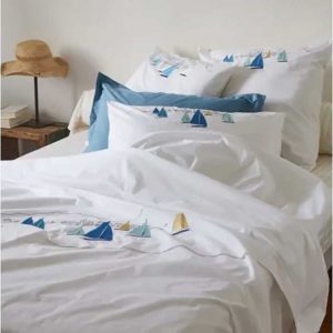 Ensemble de linge pour lit de 160 cm brodé
