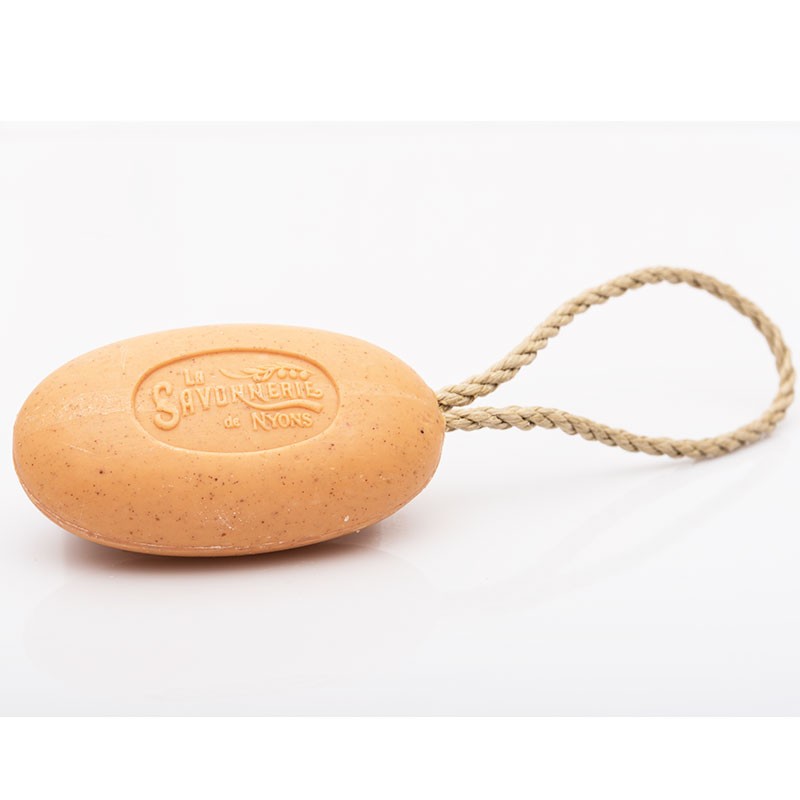 savon-ovale-exfoliant-noyaux-d-abricot