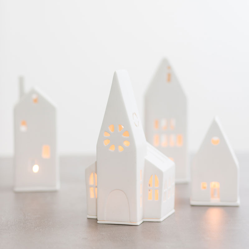 Photophore Décoratif en Porcelaine Blanche "Église Ensorcelante" – Image 2