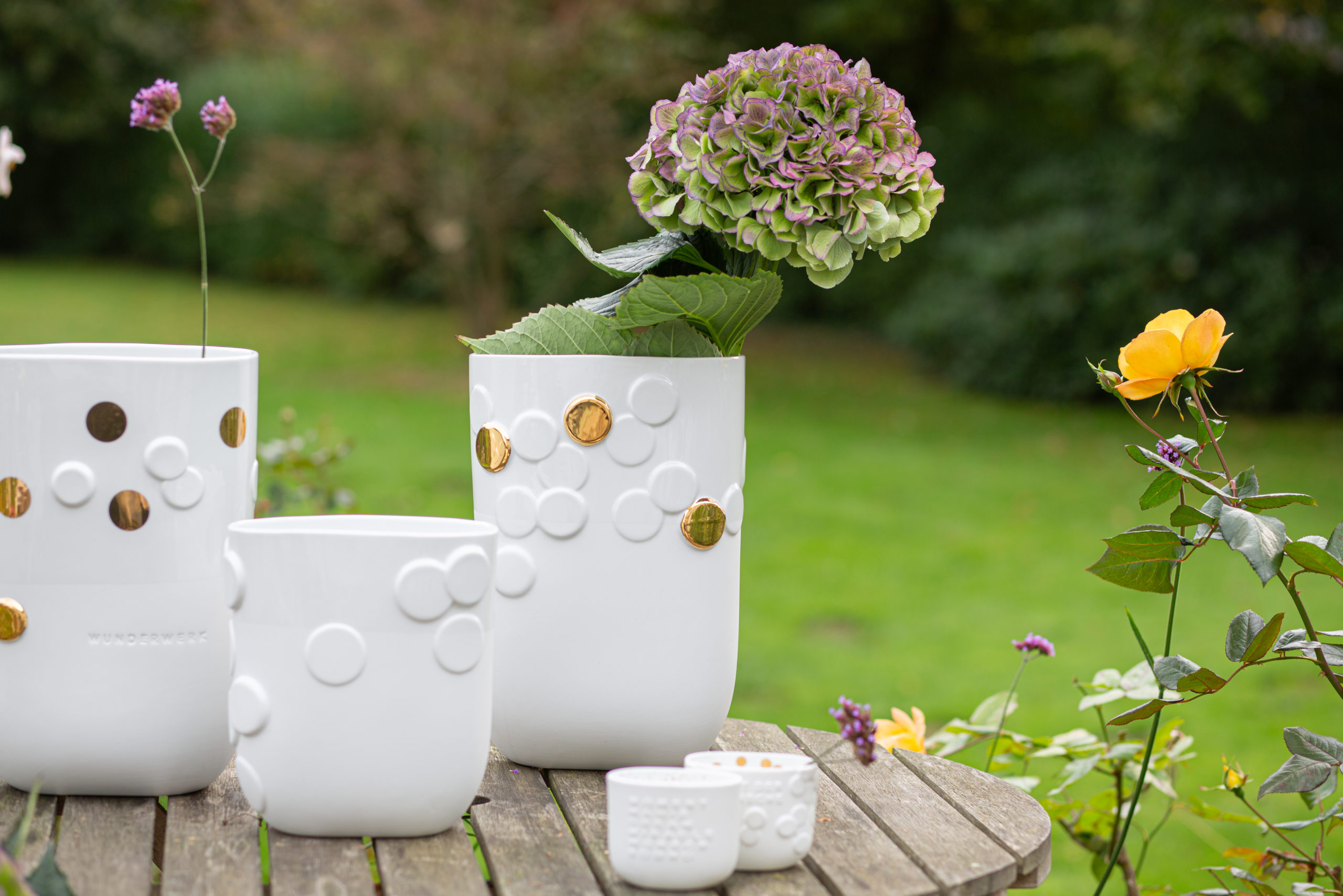 Vase en porcelaine blanche décorée 32 cm – Image 2